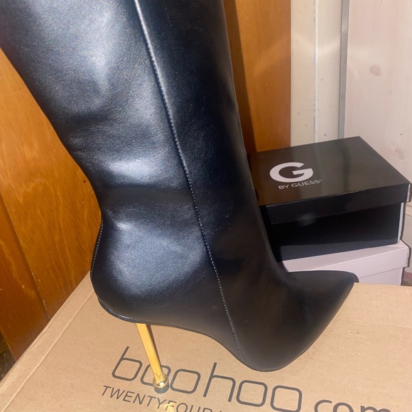 Gold Heel Stiletto Shoe Boot
BLACK - Picture 2 of 3
